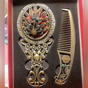 Vintage Hand Cosmetic Makeup Mirror Set